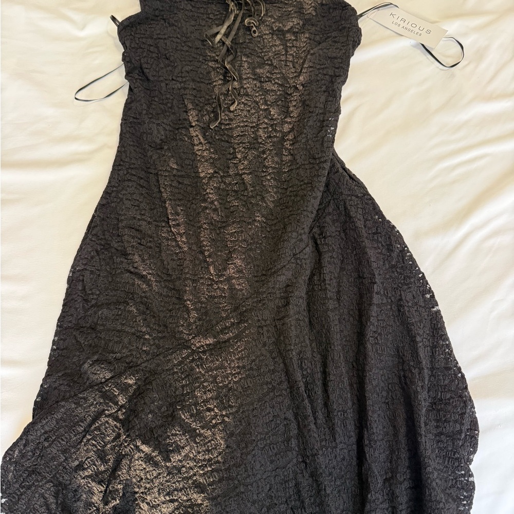 Elegant Strapless Textured Dress in Black
